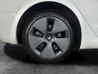 Tesla Model 3 (Dual Motor) Long Range 4WDE (346 ps) - AUTO PARK - REVERSE CAM 