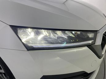 Skoda Octavia 1.4 TSI iV 13kWh SE Technology Plug-in DSG (204 ps) - SMARTLINK 