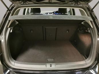 Volkswagen E-golf 35.8kWh e-Golf (136 ps) - CLIMATE CONTROL - DAB - USB AUDIO