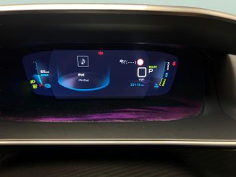 Peugeot E-2008 50kWh GT Premium (136 ps) - REVERSE CAM - ALCANTARA - NAV