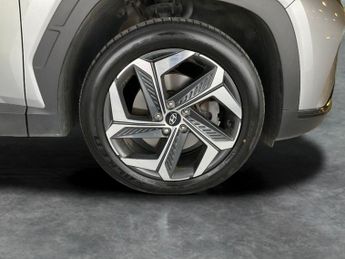 Hyundai Tucson 1.6 h T-GDi 13.8kWh Premium Plug-in 4WD (265 ps) - REVERSE CAM