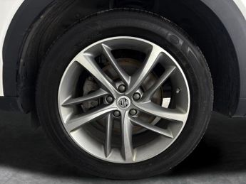 MG Mg Hs 1.5 T-GDI 16.6kWh Exclusive Plug-in (258 ps) - 360 CAM - LED - R