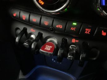 Mini Hatch 1.5 Cooper (136 ps) - 18IN ALLOYS - PRIVACY GLASS - AUTO HEADLIG