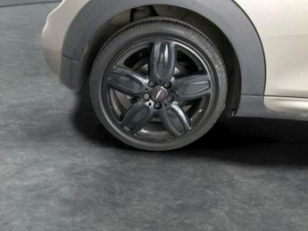 Mini Hatch 1.5 Cooper (136 ps) - 18IN ALLOYS - PRIVACY GLASS - AUTO HEADLIG