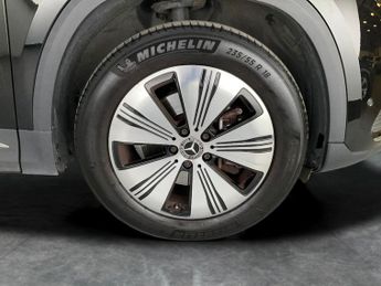 Mercedes-Benz EQA EQA 250+ 70.5kWh Sport (190 ps) - NAV - HEATED LEATHER