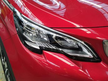 Peugeot 3008 1.2 PureTech GPF Allure EAT (130 ps) - LANE DEPARTURE  - BLUETOO