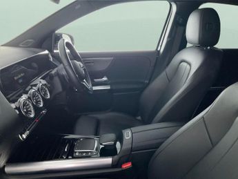Mercedes-Benz EQA EQA 250+ 70.5kWh Sport (190 ps) - NAV - HEATED LEATHER