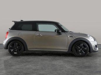 Mini Hatch 1.5 Cooper (136 ps) - 18IN ALLOYS - PRIVACY GLASS - AUTO HEADLIG