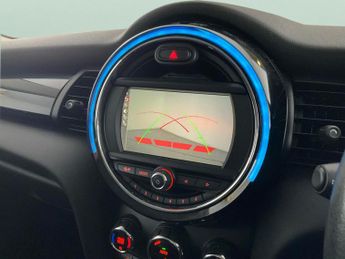 Mini Hatch 1.5 Cooper (136 ps) - 18IN ALLOYS - PRIVACY GLASS - AUTO HEADLIG