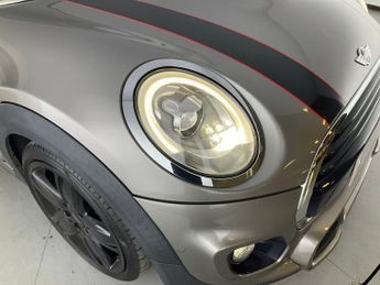 Mini Hatch 1.5 Cooper (136 ps) - 18IN ALLOYS - PRIVACY GLASS - AUTO HEADLIG