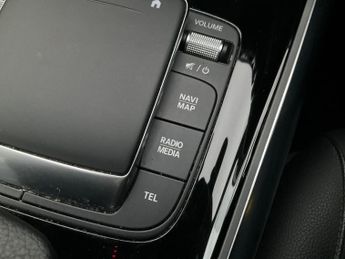 Mercedes-Benz EQA EQA 250+ 70.5kWh Sport (190 ps) - NAV - HEATED LEATHER