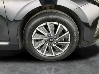 Hyundai Ioniq 38.3kWh Premium (136 ps) - LED - REVERSE CAM - NAV