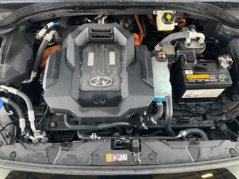 Hyundai Ioniq 38.3kWh Premium (136 ps) - LED - REVERSE CAM - NAV