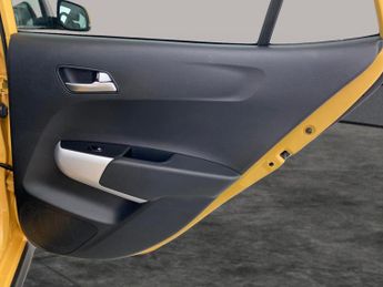 Kia Picanto 1.0 DPi X-Line AMT (66 bhp) - KEYLESS START - PARK SENSORS