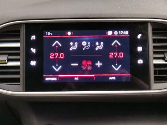 Peugeot 308 1.5 BlueHDi GT EAT (130 ps) - REVERSE CAM - NAV - BLUETOOTH