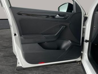 Volkswagen T-Roc 1.5 TSI EVO Black Edition DSG (150 ps) - SAT NAV - WIFI - BLUETO