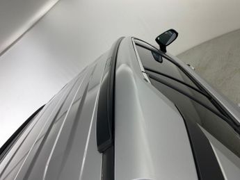 Toyota RAV4 2.5 VVT-h Design CVT (218 ps) - REVERSE CAM - NAV - LANE DEPARTU