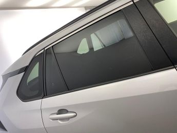 Toyota RAV4 2.5 VVT-h Design CVT (218 ps) - REVERSE CAM - NAV - LANE DEPARTU