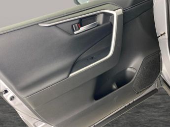 Toyota RAV4 2.5 VVT-h Design CVT (218 ps) - REVERSE CAM - NAV - LANE DEPARTU