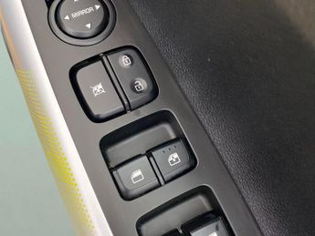 Kia Picanto 1.0 DPi X-Line AMT (66 bhp) - KEYLESS START - PARK SENSORS