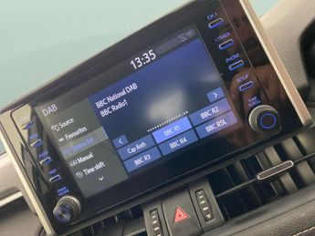 Toyota RAV4 2.5 VVT-h Design CVT (218 ps) - REVERSE CAM - NAV - LANE DEPARTU