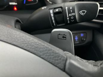 Hyundai Ioniq 38.3kWh Premium (136 ps) - REVERSE CAM - NAV - HEATED SEATS