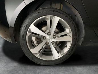 Peugeot 308 1.5 BlueHDi GT EAT (130 ps) - REVERSE CAM - NAV - BLUETOOTH