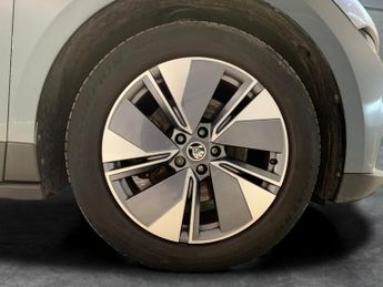 Skoda Enyaq 62kWh 60 (179 ps) - WIFI - BLUETOOTH - 19IN ALLOYS