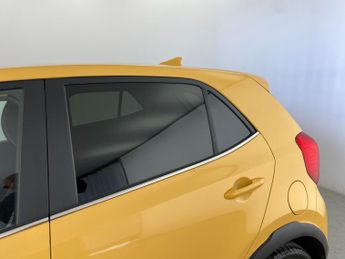 Kia Picanto 1.0 DPi X-Line AMT (66 bhp) - KEYLESS START - PARK SENSORS