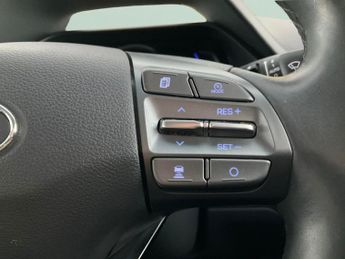 Hyundai Ioniq 38.3kWh Premium (136 ps) - LED - REVERSE CAM - NAV