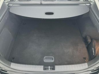 Hyundai Ioniq 38.3kWh Premium (136 ps) - LED - REVERSE CAM - NAV