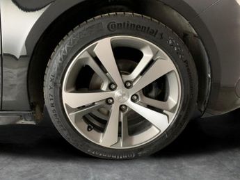 Peugeot 308 1.5 BlueHDi GT EAT (130 ps) - REVERSE CAM - NAV - BLUETOOTH