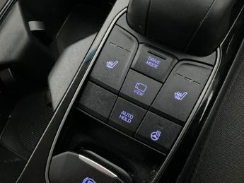 Hyundai Ioniq 38.3kWh Premium (136 ps) - LED - REVERSE CAM - NAV