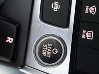 Audi e-tron 55 Technik quattro 95kWh (11kW Charger) (408 ps) - KEYLESS ENTRY
