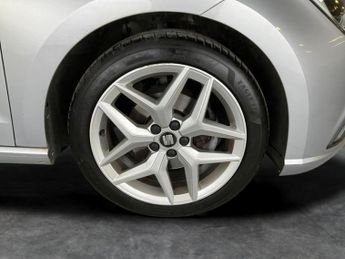 Seat Ibiza 1.0 TSI FR DSG (110 ps) - CLIMATE CONTROL - 17IN ALLOYS - PRIVAC