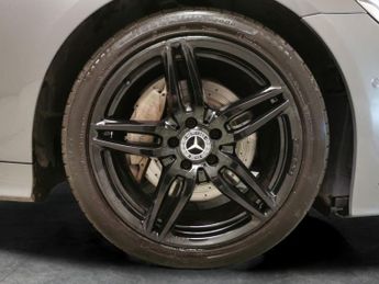 Mercedes-Benz E Class 2.0 E220d AMG Line (Premium Plus) Cabriolet G-Tronic+ (194 ps) -