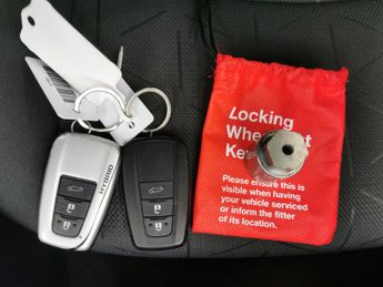 Toyota RAV4 2.5 VVT-h GPF Design CVT (218 ps) - LED - REVERSE CAM - NAV