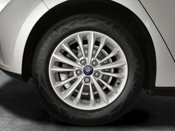 Ford Focus 1.0T EcoBoost Titanium (125 ps) - FORD SYNC3 - ELECTRIC SEATS - 