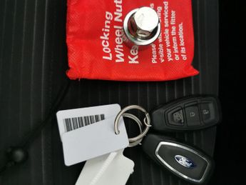 Ford Focus 1.0T EcoBoost Titanium (125 ps) - FORD SYNC3 - ELECTRIC SEATS - 