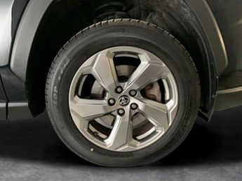 Toyota RAV4 2.5 VVT-h GPF Design CVT (218 ps) - LED - REVERSE CAM - NAV