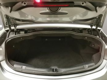 Mercedes-Benz E Class 2.0 E220d AMG Line (Premium Plus) Cabriolet G-Tronic+ (194 ps) -