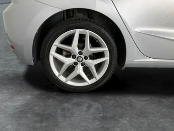 Seat Ibiza 1.0 TSI FR DSG (110 ps) - CLIMATE CONTROL - 17IN ALLOYS - PRIVAC