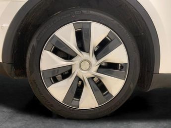 Tesla Model Y (Dual Motor) Long Range 4WDE (384 bhp) - BLIND SPOT ASSIST - BLU