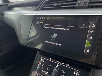 Audi e-tron 55 Technik quattro 95kWh (11kW Charger) (408 ps) - KEYLESS ENTRY