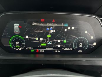 Audi e-tron 55 Technik quattro 95kWh (11kW Charger) (408 ps) - KEYLESS ENTRY