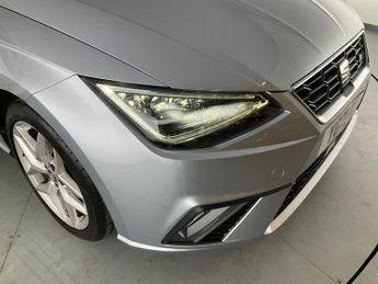 Seat Ibiza 1.0 TSI FR DSG (110 ps) - CLIMATE CONTROL - 17IN ALLOYS - PRIVAC