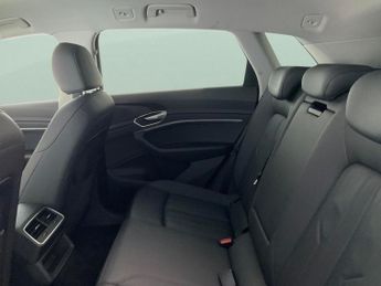 Audi e-tron 50 Technik quattro 71.2kWh (313 ps) - KEYLESS ENTRY - LED - REVE
