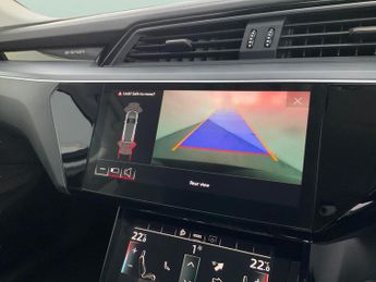 Audi e-tron 50 Technik quattro 71.2kWh (313 ps) - KEYLESS ENTRY - LED - REVE