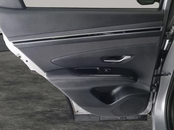 Hyundai Tucson 1.6 h T-GDi 13.8kWh Premium Plug-in 4WD (265 ps) - KEYLESS ENTRY