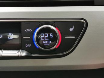 Audi A5 2.0 TFSI 40 S line Coupe S Tronic (190 ps) - HEATED SEATS - DAB 